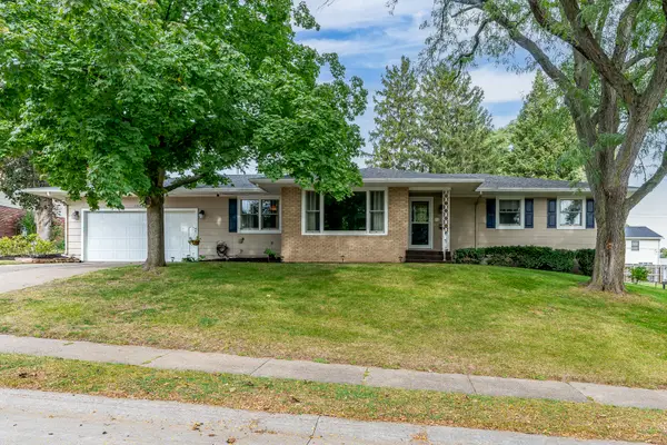 1324 Hayes Court, Davenport, IA 52804