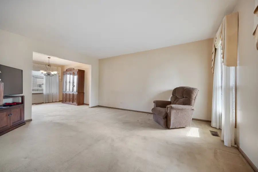 911 Wilma Lane, Elk Grove Village, IL 60007 - #3