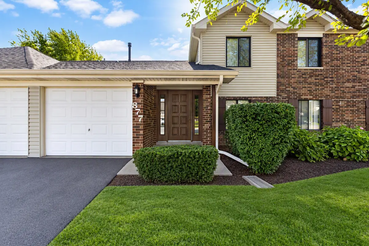 877 Cross Creek Drive #A1, Roselle, IL 60172 - #1