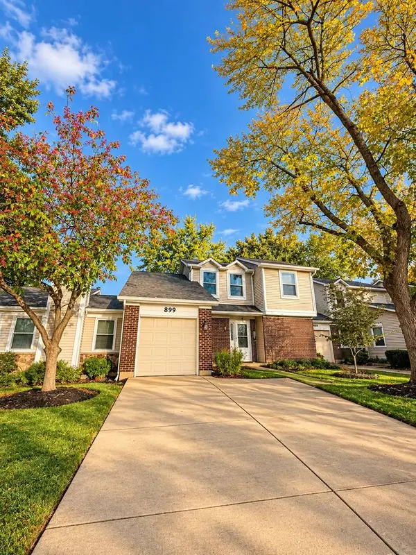899 Colony Lake Drive, Schaumburg, IL 60194