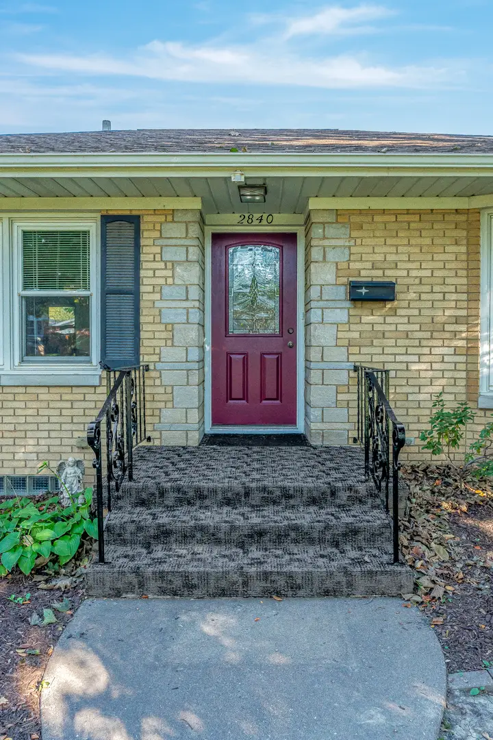 2840 E Pleasant Street, Davenport, IA 52803 - #2