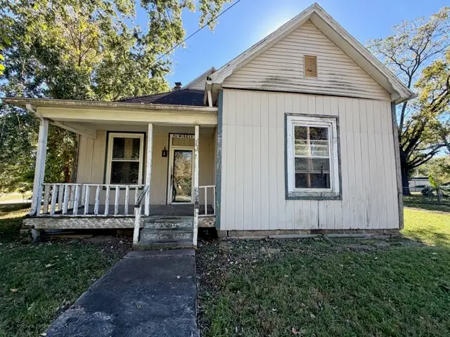 711 Wisely Street, Murphysboro, IL 62966 - #1