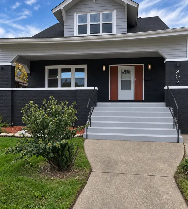 802 State Line Road, Calumet City, IL 60409