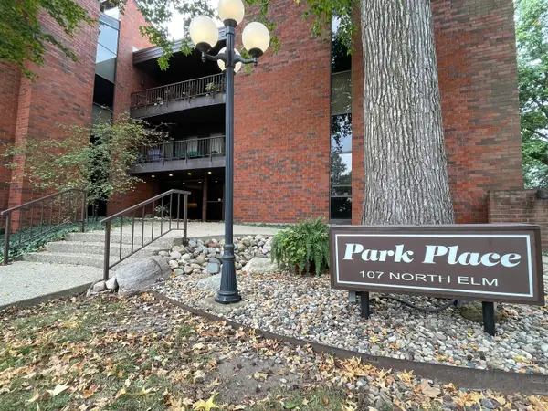 107 N Elm Street #311, Champaign, IL 61820
