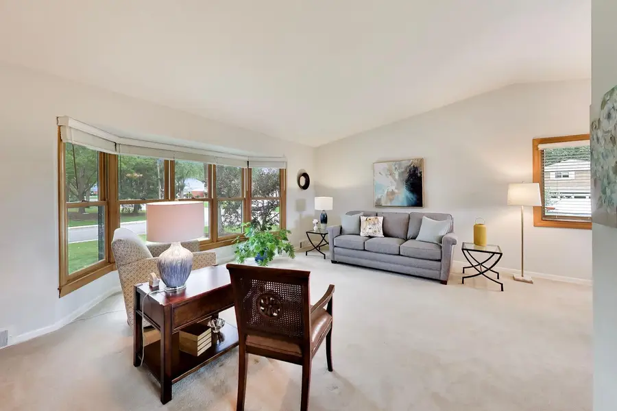 1608 E Jonquil Terrace, Arlington Heights, IL 60004 - #3