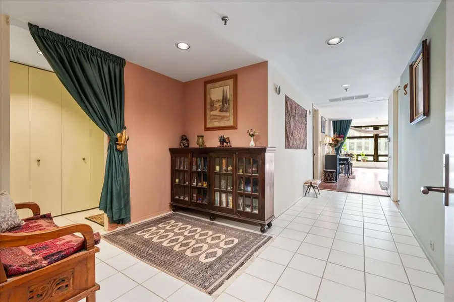 680 N Lake Shore Drive #1310, Chicago, IL 60611 - #3