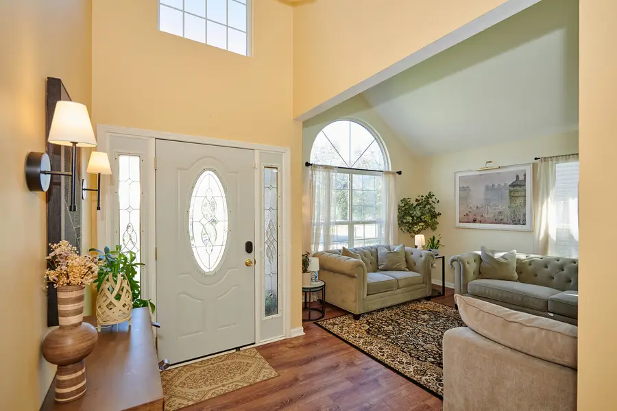 11 Eagle Court, Streamwood, IL 60107 - #3