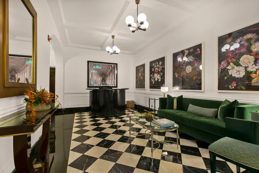 222 E Chestnut Street #5B, Chicago, IL 60611 - #2