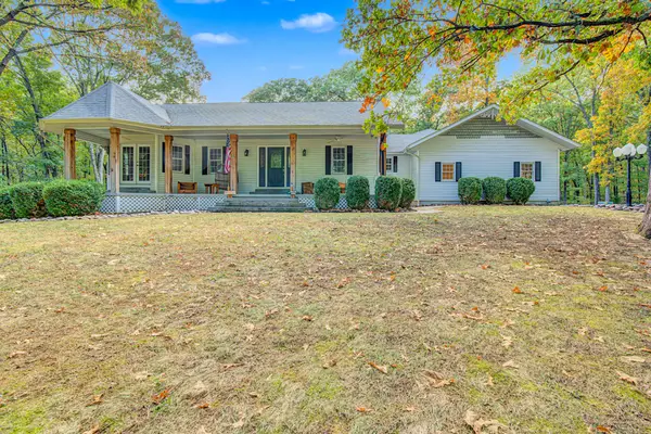 16555 N Mccauley Lane, Mt Vernon, IL 62864
