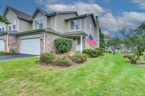 151 Sussex Court, Roselle, IL 60172