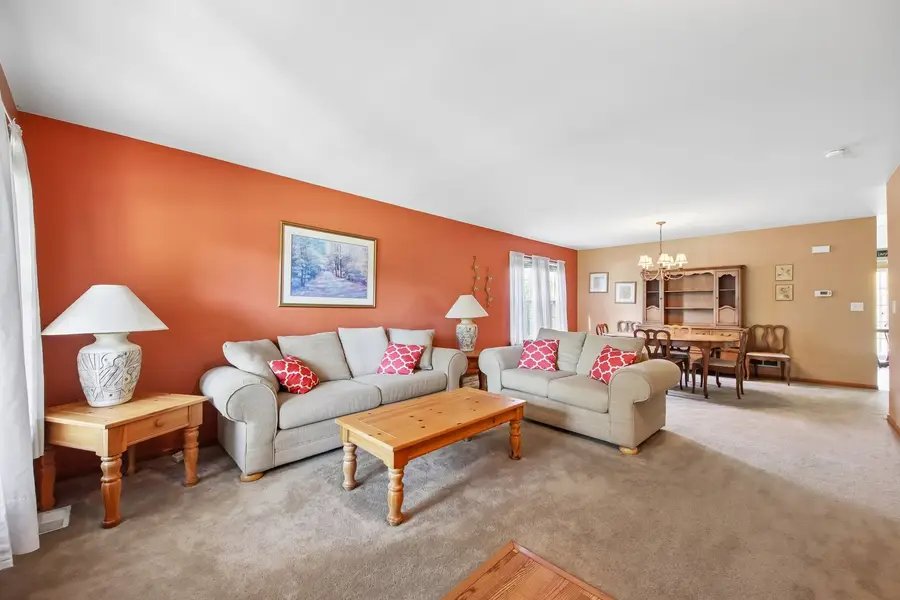 250 Sparrow Drive, Woodstock, IL 60098 - #3