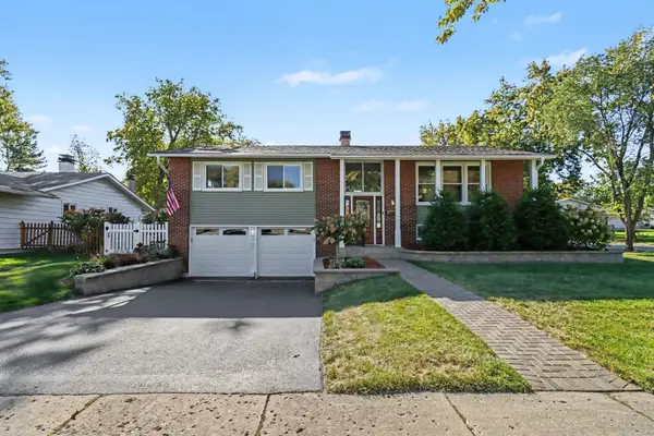6808 Woodridge Drive, Woodridge, IL 60517