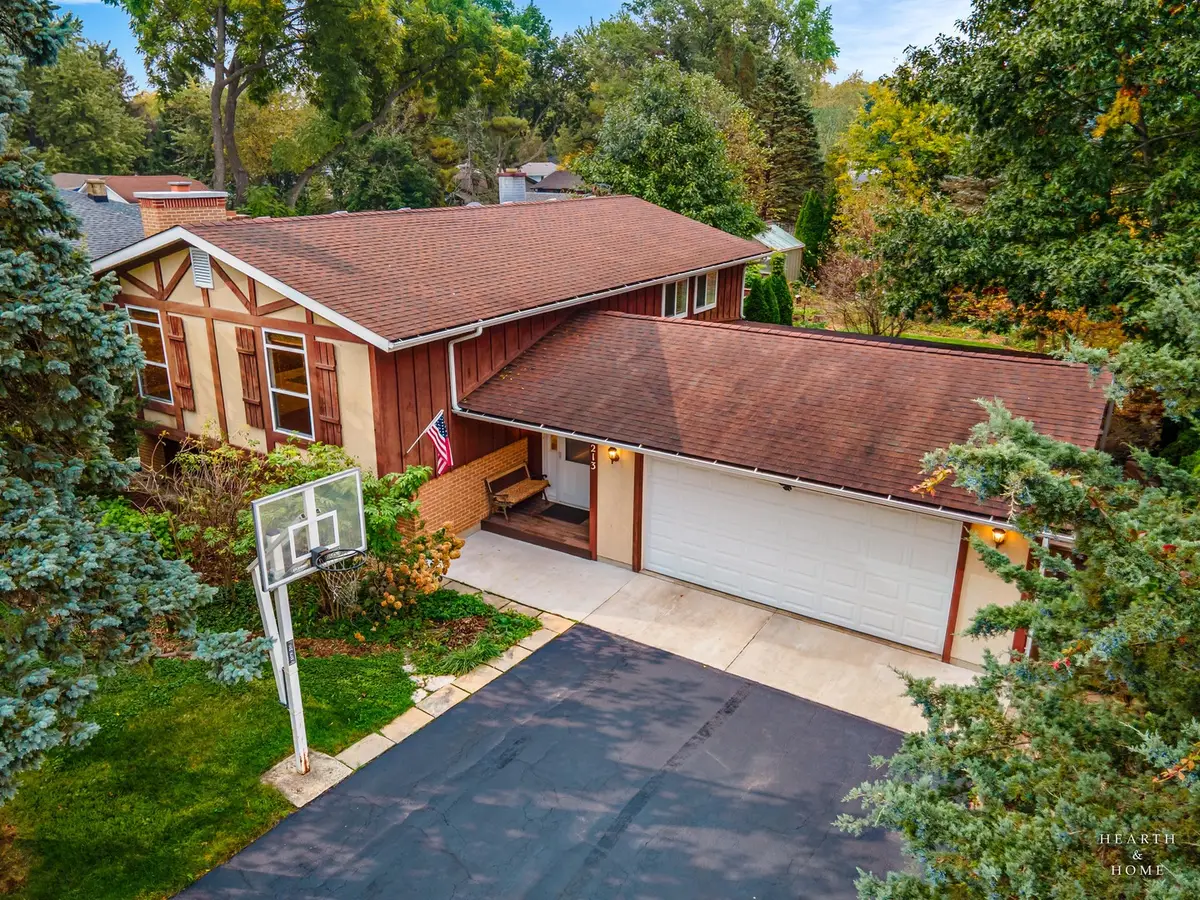 213 Liberty Avenue, Fox River Grove, IL 60021 - #1