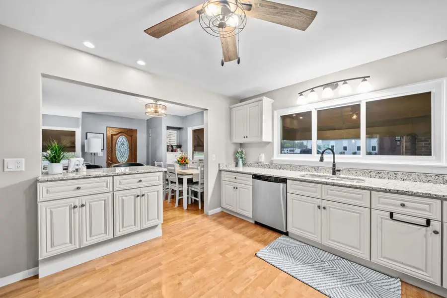 104 E Grove Street, Poplar Grove, IL 61065 - #3