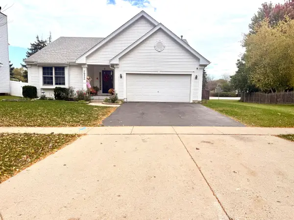7055 Nathan Lane, Carpentersville, IL 60110