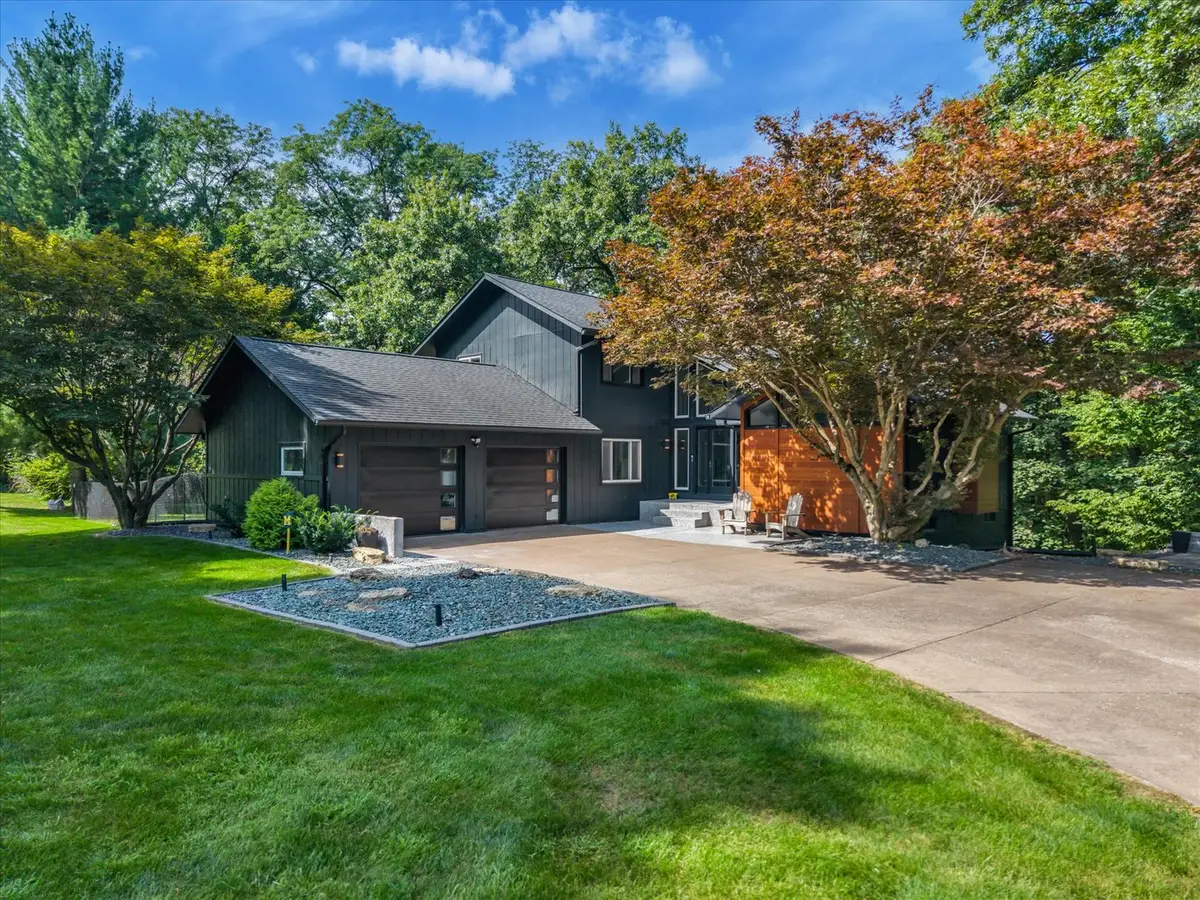 15 Valley View Drive, Blue Grass, IA 52726 - #1