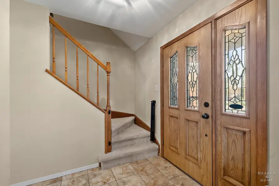 695 Fox Run Lane, Algonquin, IL 60102 - #2