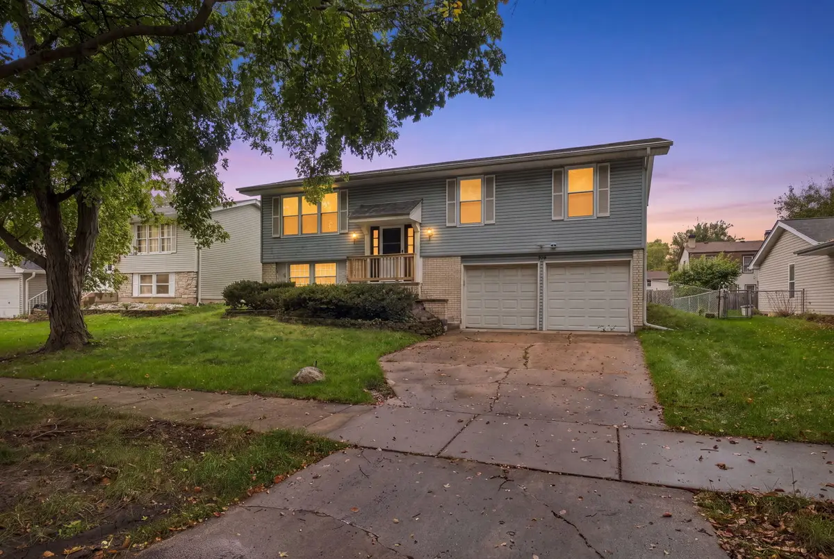 149 S Lancaster Drive, Bolingbrook, IL 60440 - #1