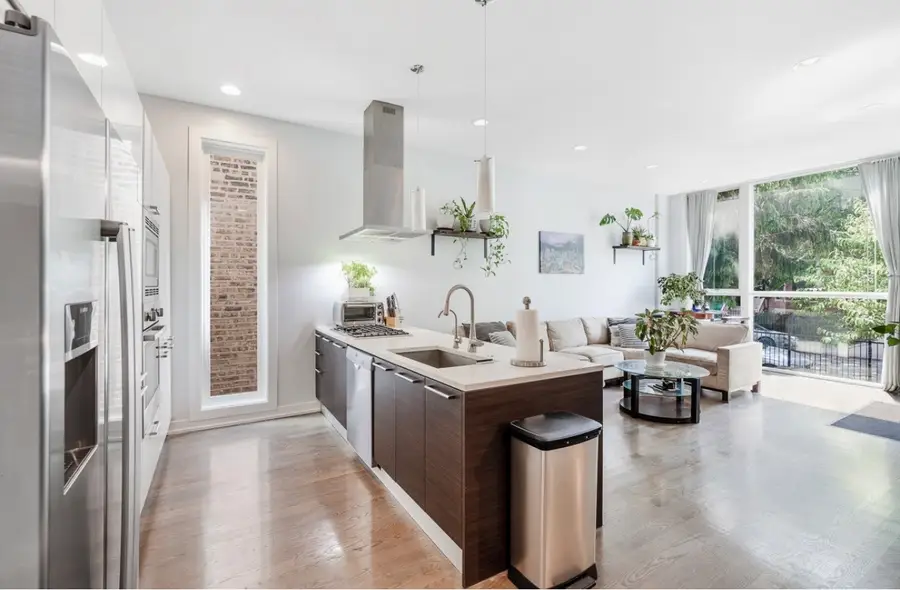 827 N Rockwell Street #1, Chicago, IL 60622 - #3