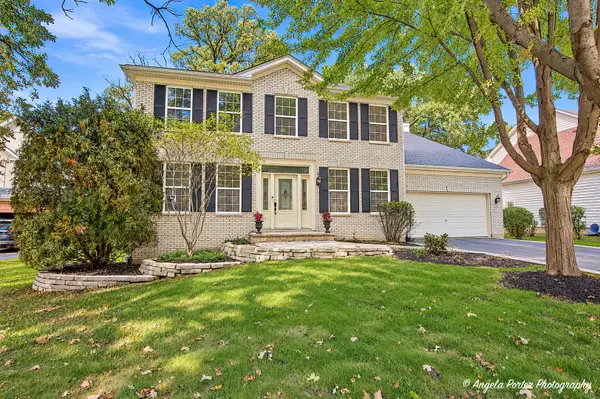 606 Barberry Trail, Fox River Grove, IL 60021