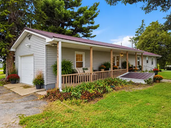 9896 Lincoln Road, Morrison, IL 61270