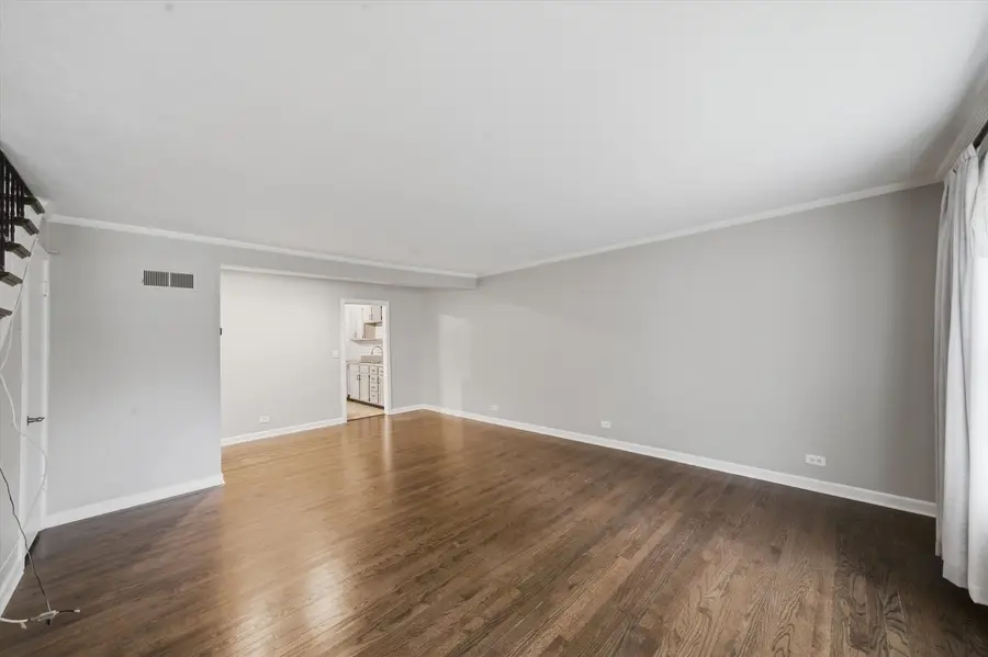 307 Linden Avenue, Wilmette, IL 60091 - #2