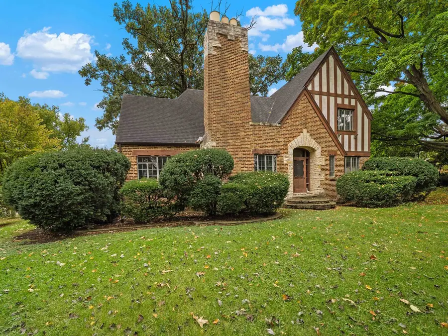 412 S Wa Pella Avenue, Mount Prospect, IL 60056 - #2