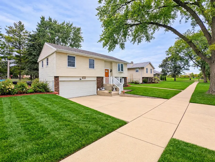 1468 Van Meter Drive, Glendale Heights, IL 60139 - #2