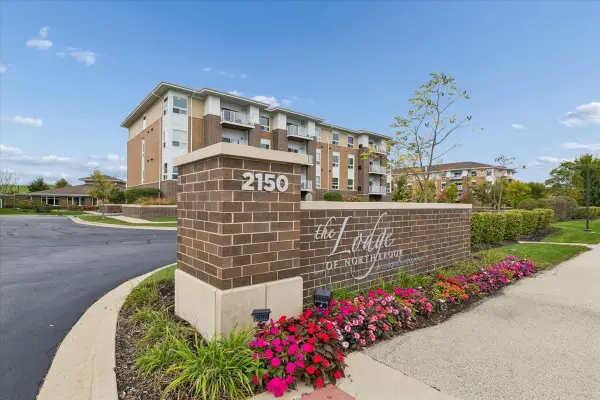 2150 Founders Drive #343, Northbrook, IL 60062