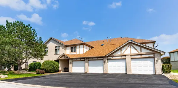6420 Pine Trail Lane #2, Tinley Park, IL 60477