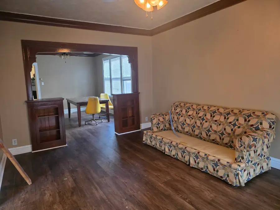 8621 S Marquette Avenue, Chicago, IL 60617 - #3
