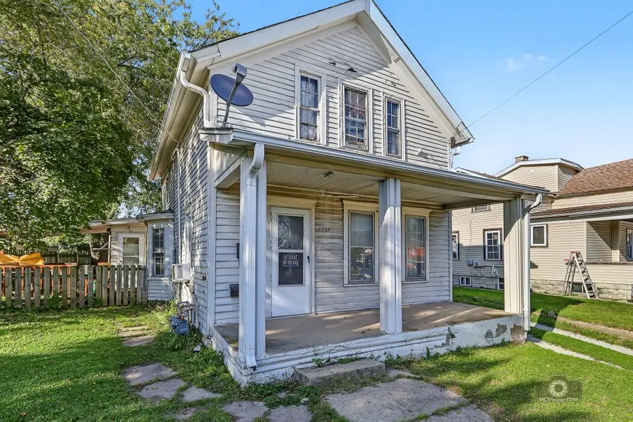 1242 E New York Street, Aurora, IL 60505 - #2