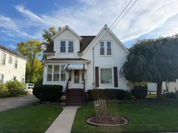 1318 Pleasant Street, DeKalb, IL 60115