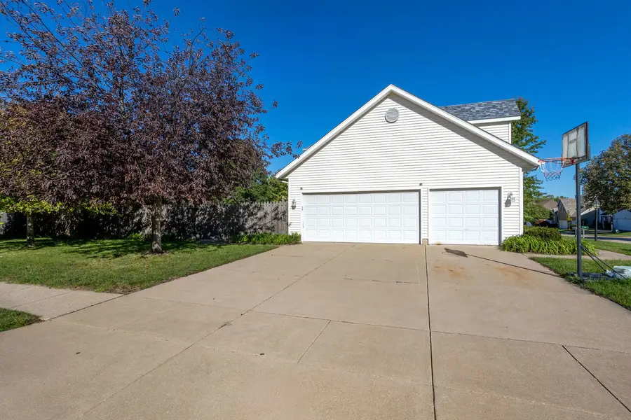 4816 Norfolk Place, Bettendorf, IA 52722 - #3
