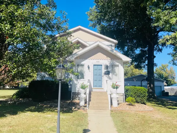 808 W Lexington Street, Marion, IL 62959