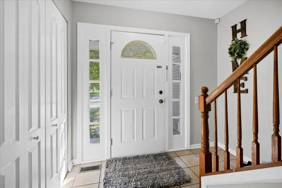 1540 Regan Court, Hoffman Estates, IL 60192 - #3