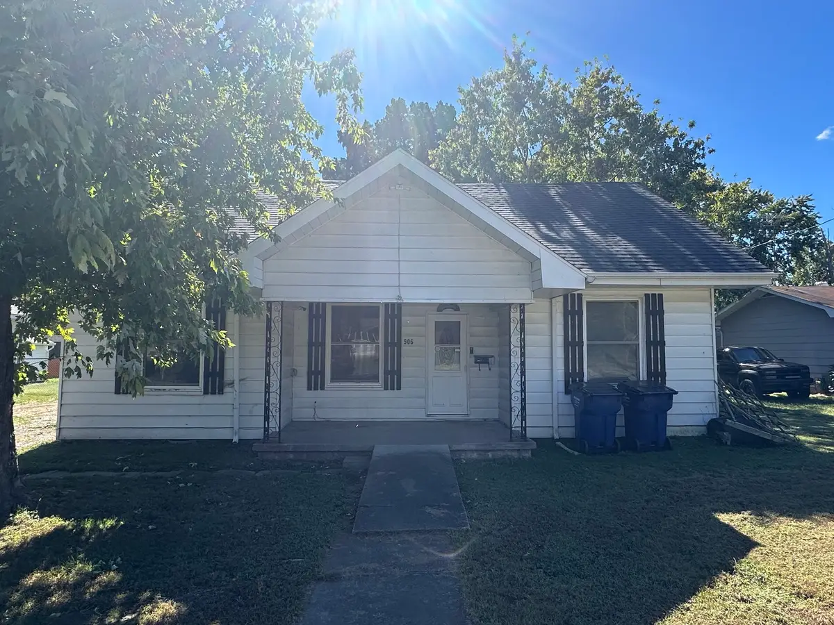 906 E Summers Street, West Frankfort, IL 62896 - #1