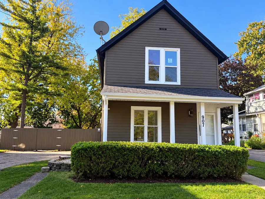 907 Porter Street, Waukegan, IL 60085 - #2