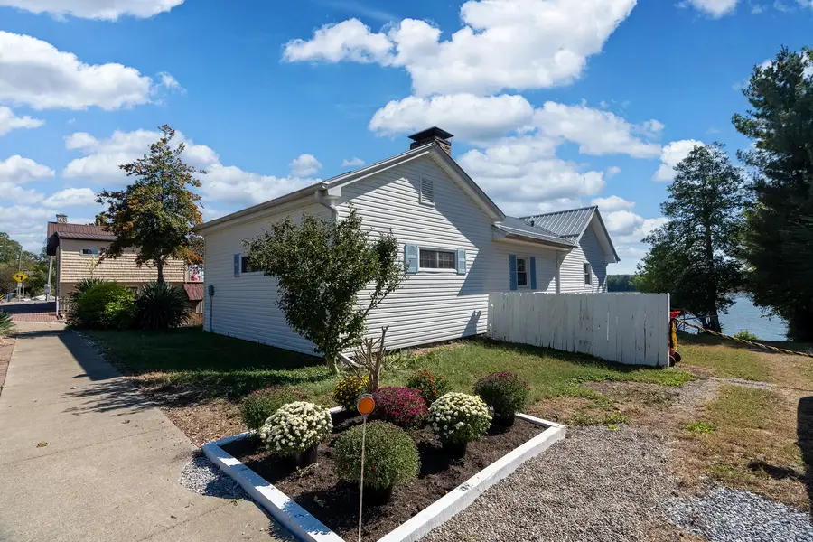 165 E 1st Street, Elizabethtown, IL 62931 - #2