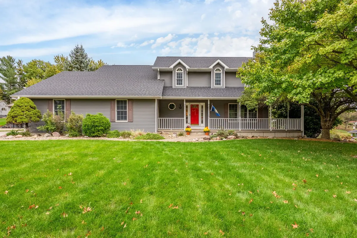 501 N 10th Street, Clinton, IA 52732 - #1