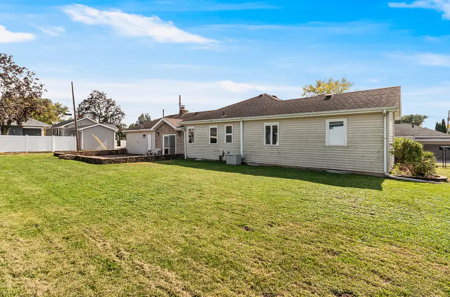601 Sycamore Road, La Salle, IL 61301 - #3