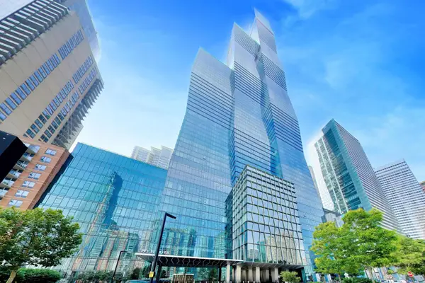 363 E Wacker Drive #5803, Chicago, IL 60601