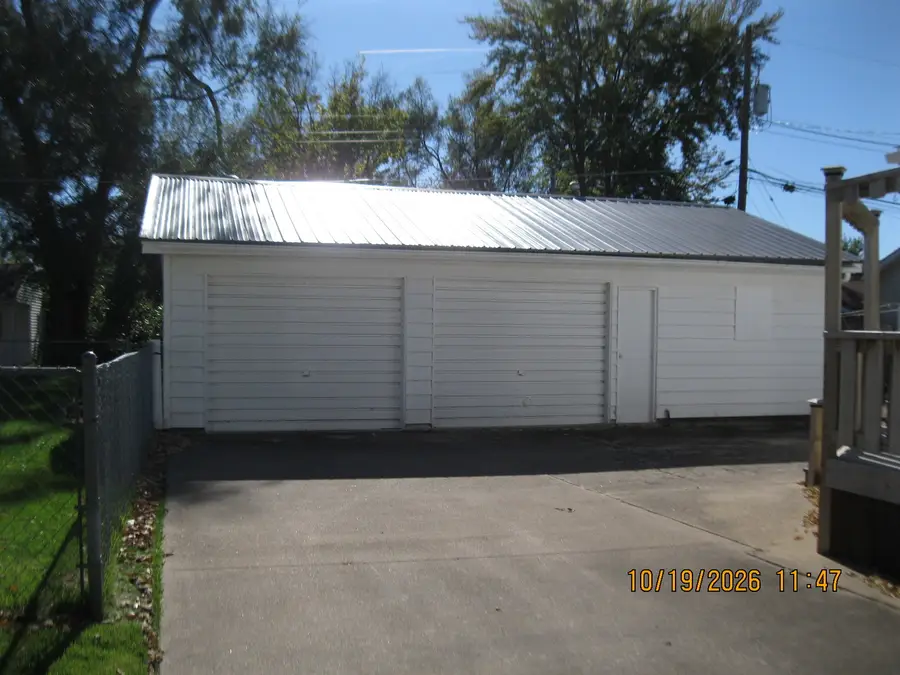 509 9th Street, Camanche, IA 52730 - #2