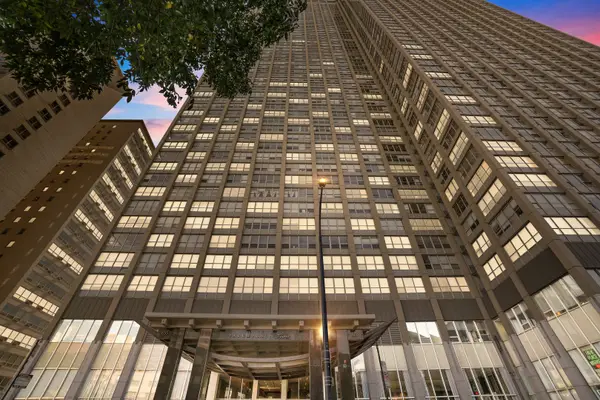 655 W Irving Park Road #1509, Chicago, IL 60613