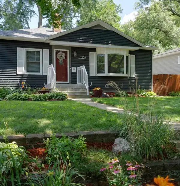 1309 Elmore Avenue, Bettendorf, IA 52722