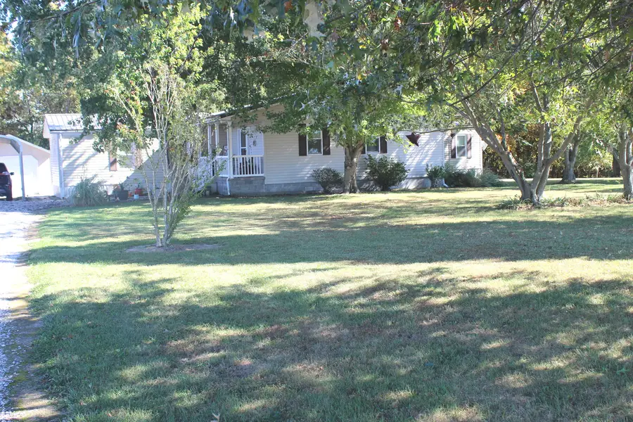 8024 Garrett Road, Alma, IL 62807 - #2