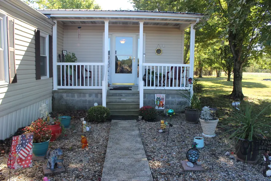 8024 Garrett Road, Alma, IL 62807 - #3