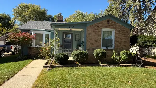 524 Lavoie Avenue, Elgin, IL 60120
