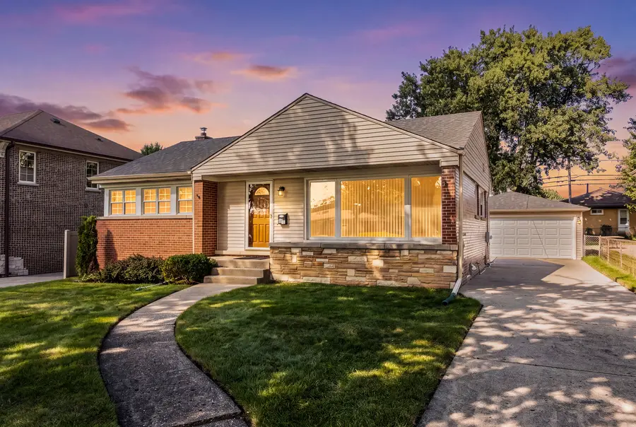 502 W Lonnquist Boulevard, Mount Prospect, IL 60056 - #2