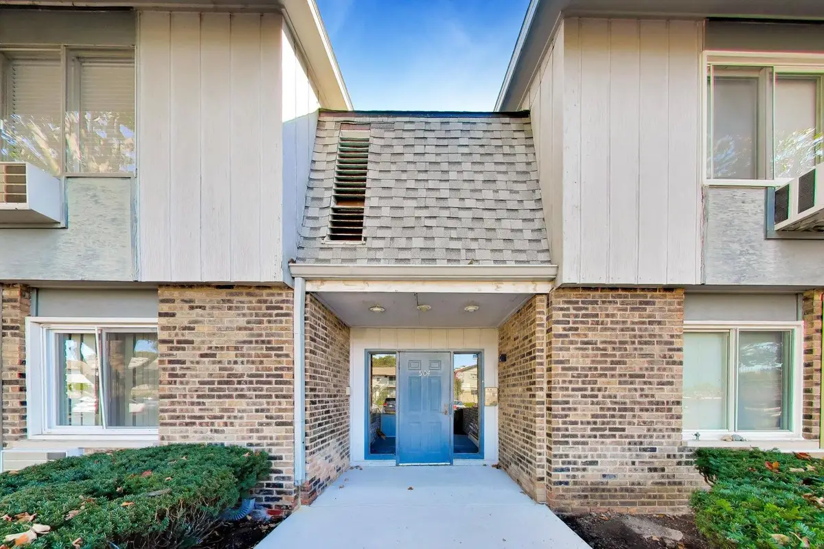 904 E Old Willow Road #102, Prospect Heights, IL 60070 - #1